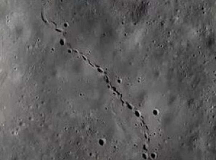 Следы луны 14 вк. Снимки следов астронавтов на Луне. Следы на Луне. Следы американцев на Луне. Следы на Луне со спутника.