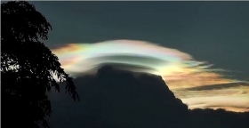 Un-extrano-fenomeno-celestial-fue-observado-en-China.jpg