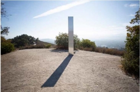 Tercer-monolito-descubierto-en-California.jpg