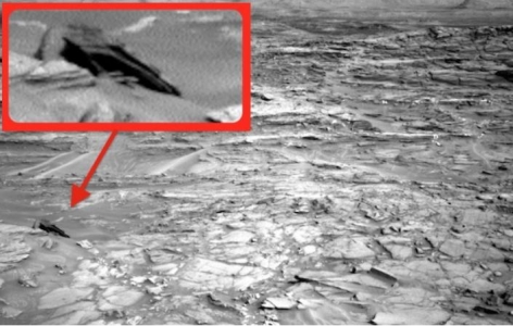 restos-de-una-nave-alienigena-en-Marte.jpg