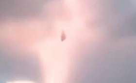 enorme-Ovni-triangular-grabado-durante-una-tormenta-en-Brasil2.jpg
