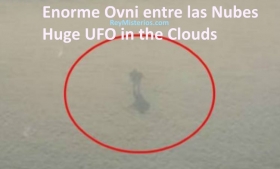Huge-UFO-in-the-Clouds.jpg