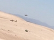 Mexicano-graba-platillo-volador-en-el-desierto2.jpg